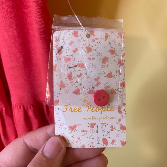 Free People Top Loose Fit Charlie Ruffle Button Down Flowy Size Small NWT - Picture 6 of 11